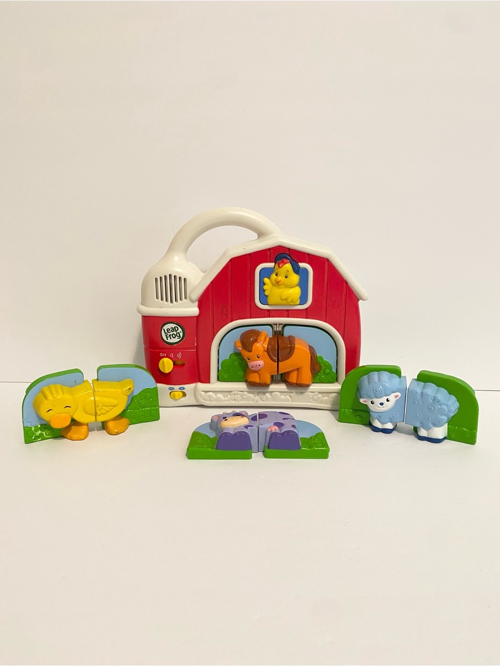 LeapFrog Fridge Farm Magnetic Matching Animal Barn Set 2007 Tested Works